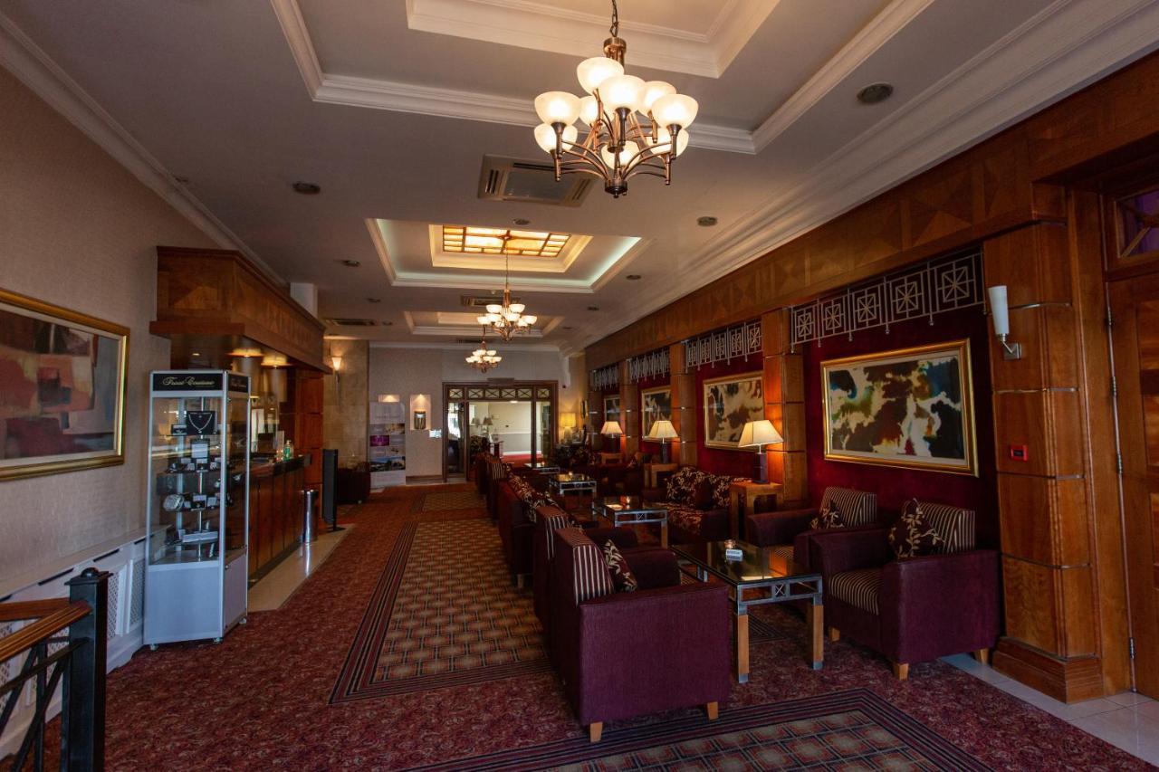 Hamlet Court Hotel Johnstown Bridge المظهر الخارجي الصورة