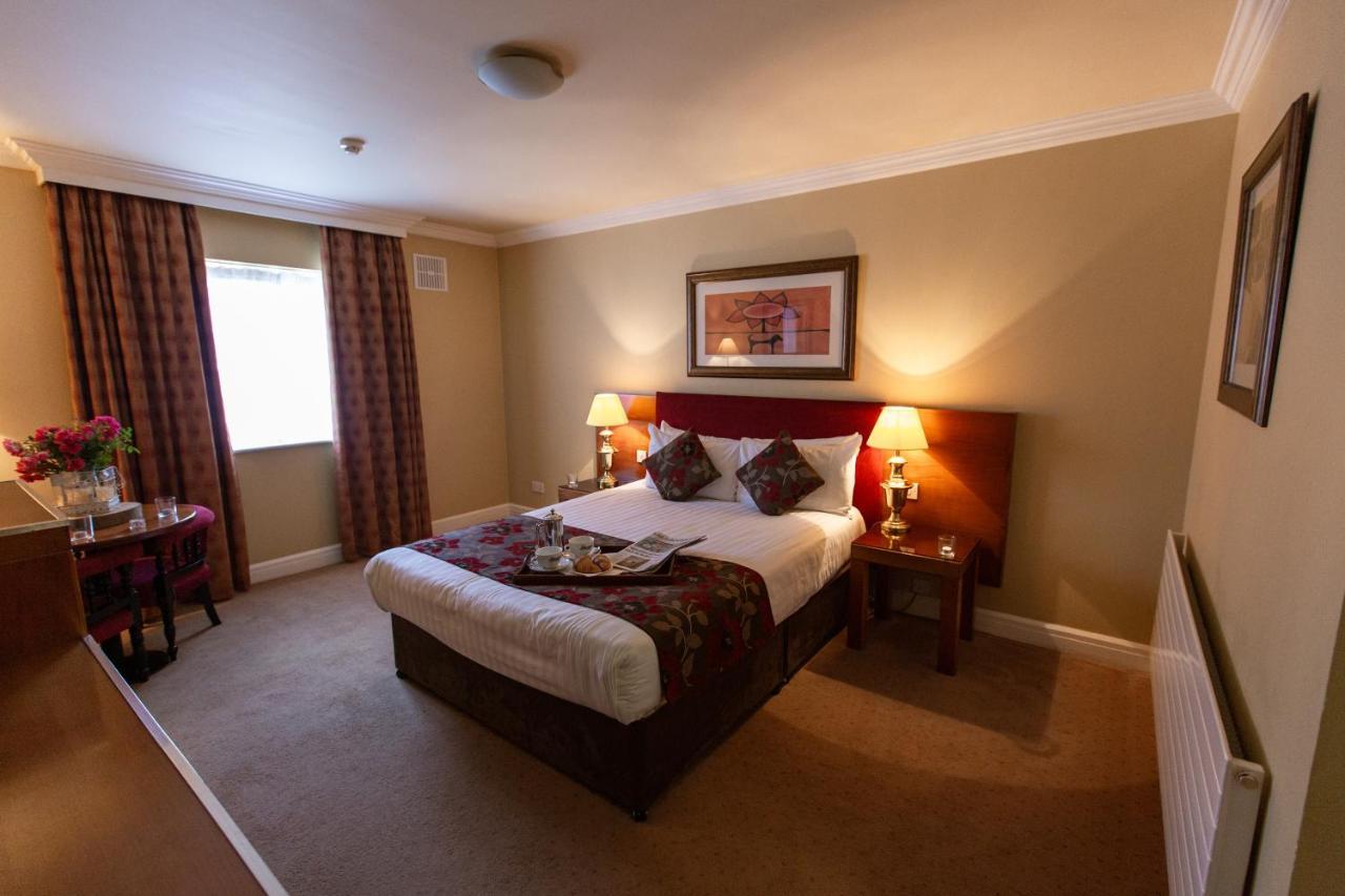 Hamlet Court Hotel Johnstown Bridge المظهر الخارجي الصورة