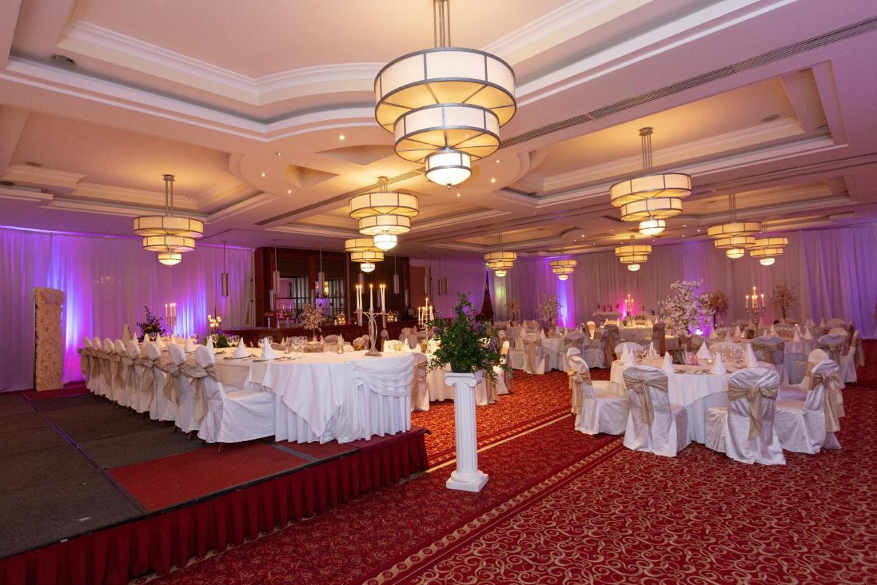 Hamlet Court Hotel Johnstown Bridge المظهر الخارجي الصورة